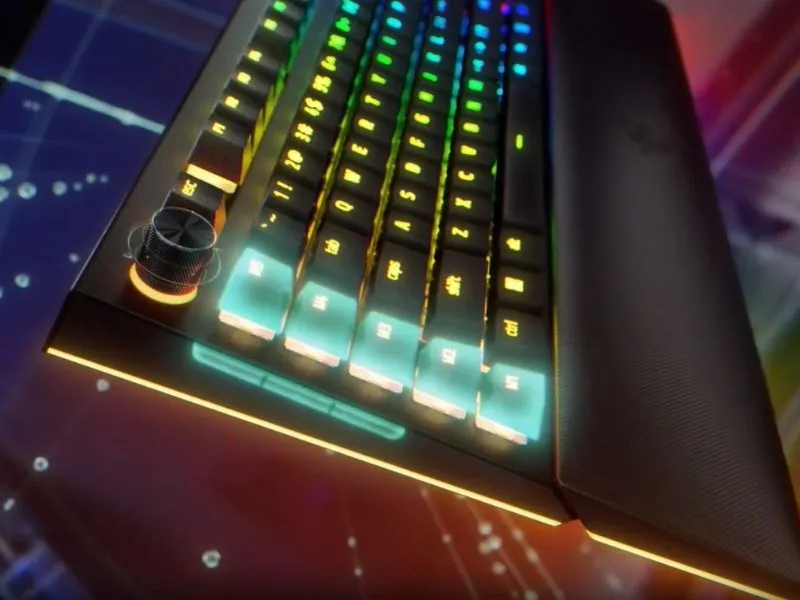 Pr&iacute;kazov&yacute; volič Razer&trade; a 8 vyhraden&yacute;ch makro kl&aacute;vesov