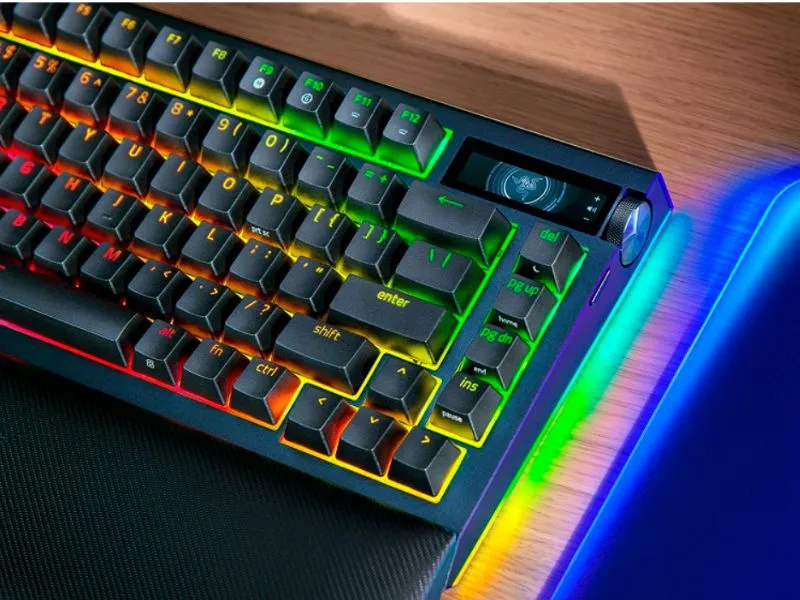 Oled displej s príkazovým voličom Razer™
