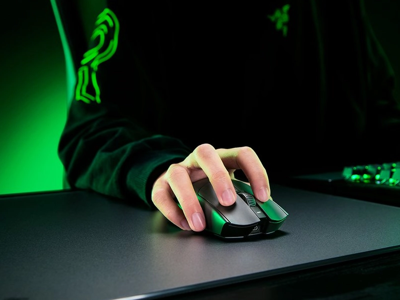 Razer_VIPER_V3_PRO_Black_ovladanie1_1750884734