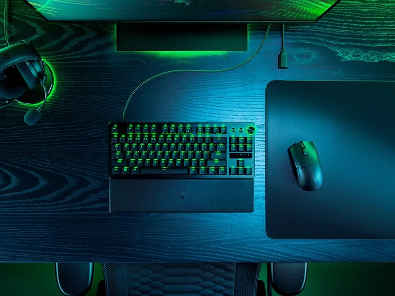 Razer_VIPER_V3_PRO_Black_ovladanie2_1750884734