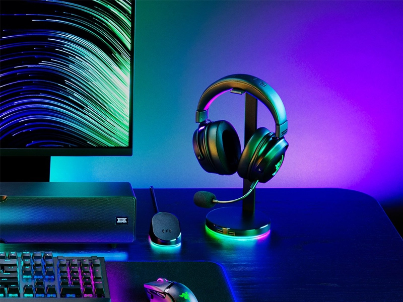 Razer_Base_Station_V2_Chroma_black základňa