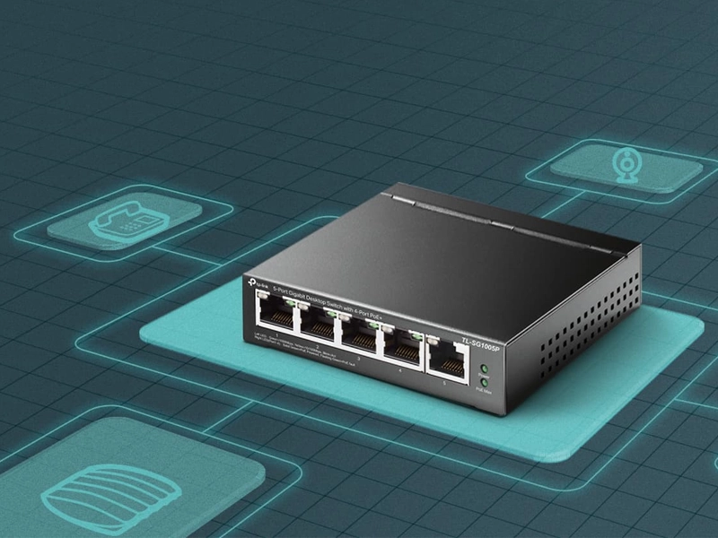 TP-Link_TL-SG1005P_porty