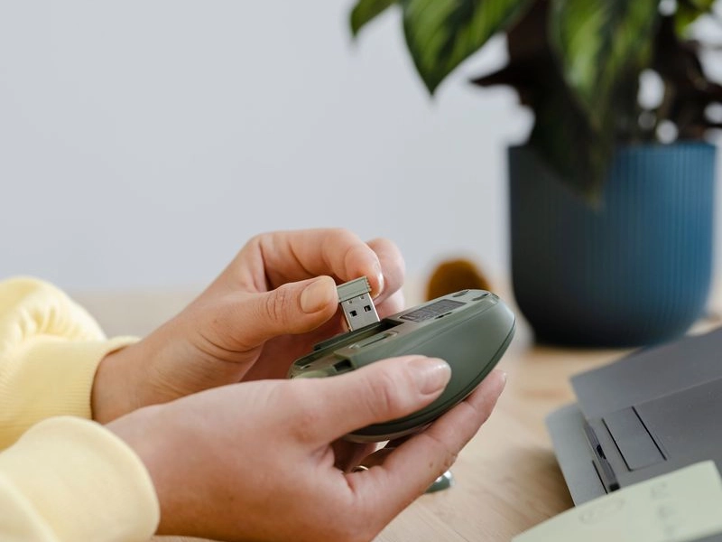 Trust_Yvi_Silent_eco_green voľnosť