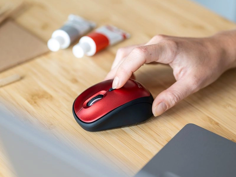 Trust_Yvi_Silent_eco_red dpi