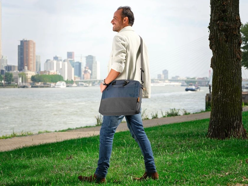 Trust_16_Lisboa_Bag taška na notebook