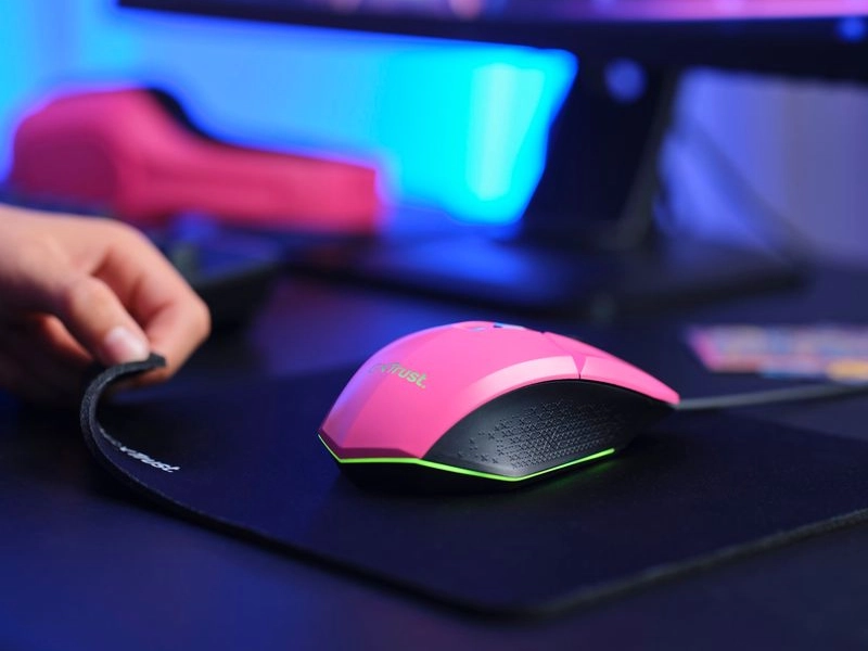 Trust_GXT790_3_v1_GamingBundle_pink podložka