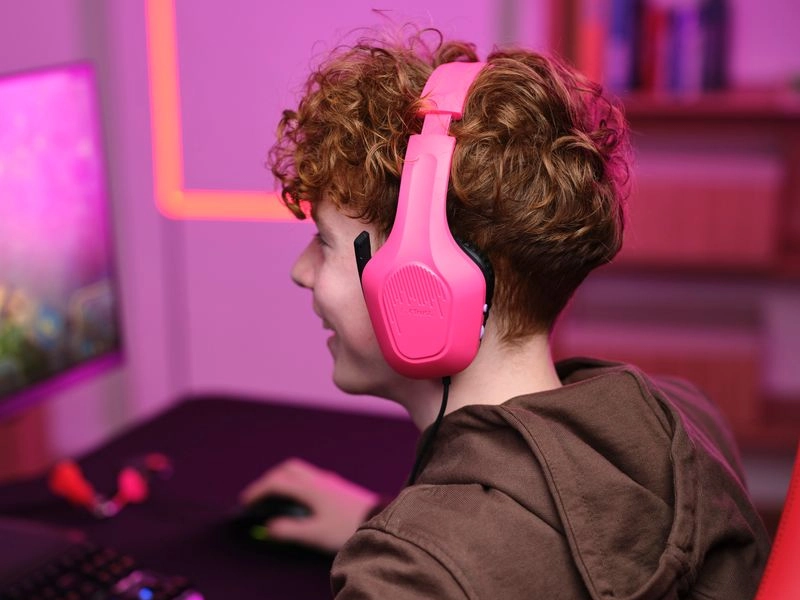 Trust_GXT790_3_v1_GamingBundle_pink slúchadlá