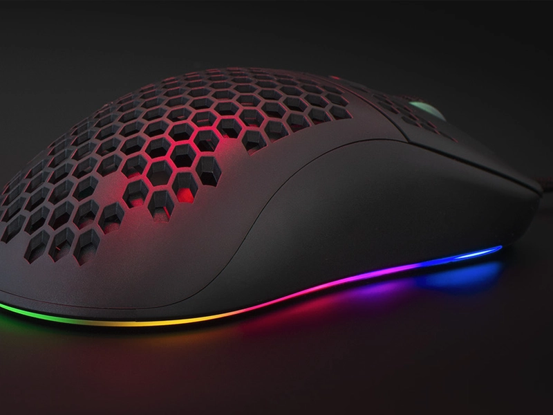 White_shark_galahad_herna_mys podsvietenie