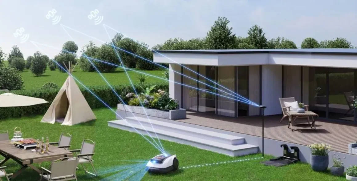 Pokročilá RTK navigácia s 3D LiDAR a AI kamerou zabezpečia presnosť 2 cm a inteligentné kosenie kosačky RTK Goat O800 RTK aj v zložitých terénoch.