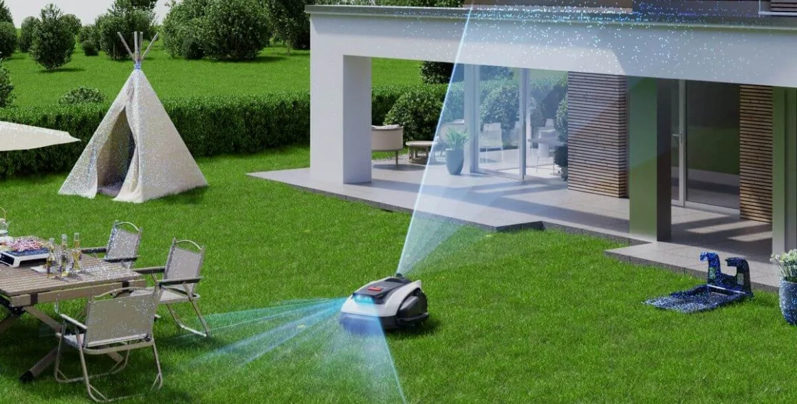 Pokročil&aacute; navig&aacute;cia HoloScope&trade; 360 s 360&deg; du&aacute;lny 3D LiDAR a AI kamerou zabezpečia presnosť 2 cm a inteligentn&eacute; kosenie kosačky RTK Goat O1200 LiDAR PRO aj v zložit&yacute;ch ter&eacute;noch.