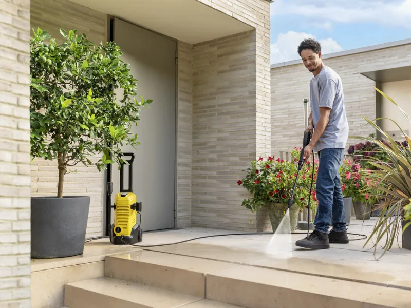Jednoduché čistenie terasy s vapkou Kärcher K3 Car and Home