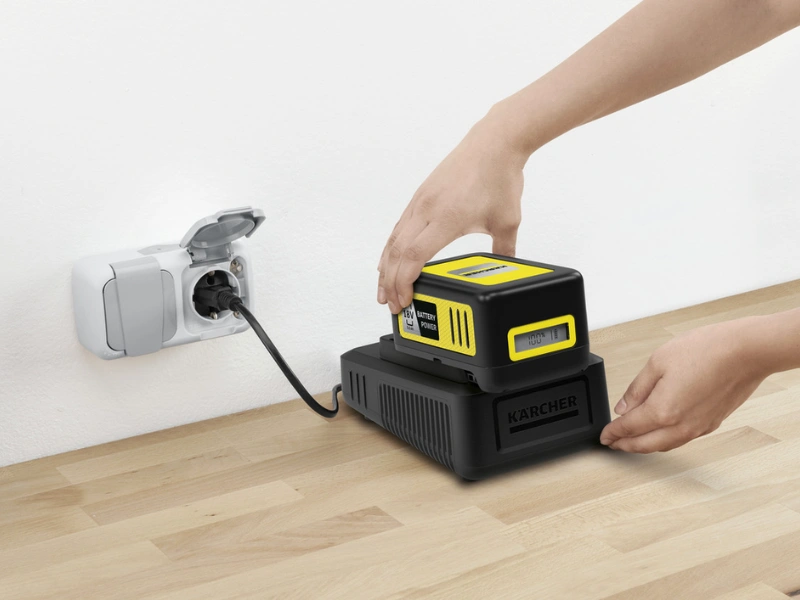 Postrekovač K&auml;rcher PSU 4-18 využ&iacute;va 18 V bat&eacute;riu, ktor&aacute; je s&uacute;časťou syst&eacute;mu Battery Power 18 V.