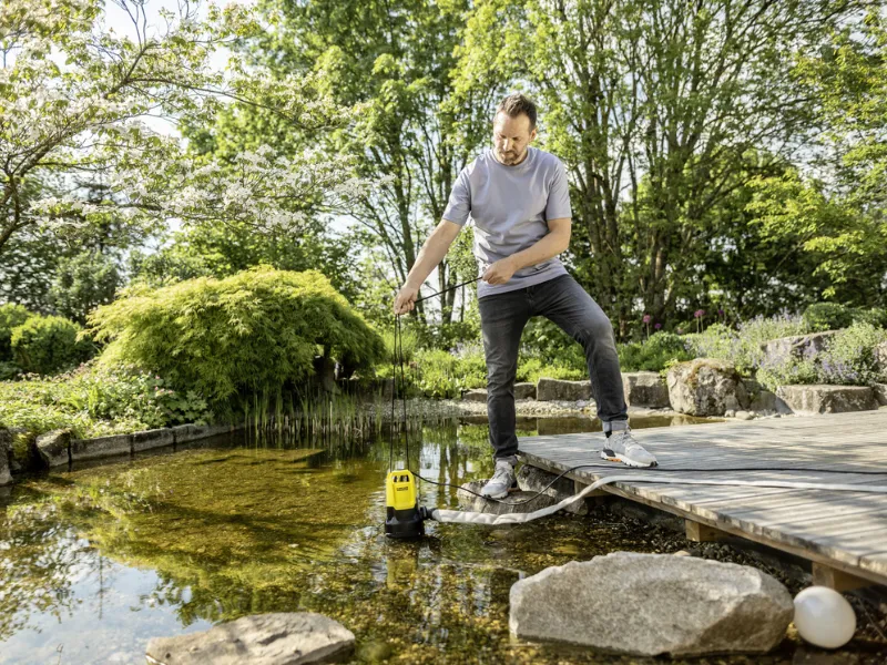 Ponorné čerpadlo SP 9.500 Dirt poskytne výkonné odčerpanie vody s rýchlosťou až 9 500 litrov za hodinu.
