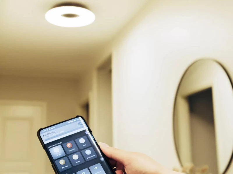 Hue-Bridge-stropny-luster-Philips_