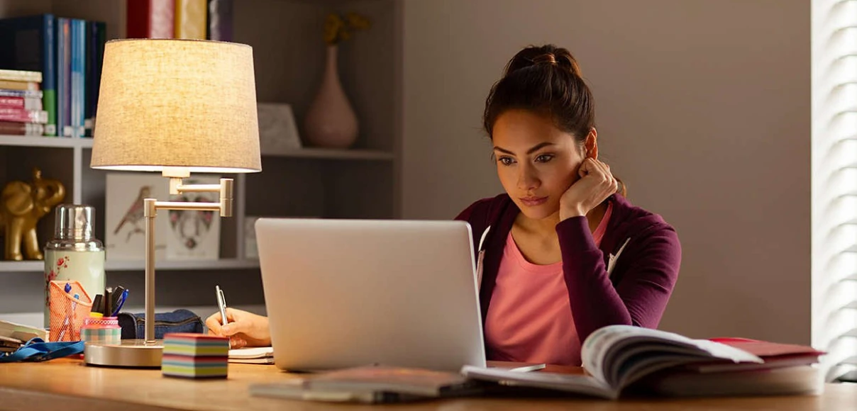 PHILIPS-HUEWA-6W-B39-E14-inteligentne-ziarovky_