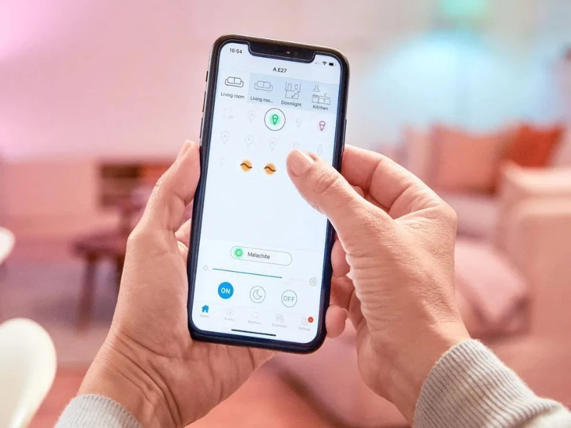 hlasovi-asistenti-LED-pasik-Philips-WIZ_