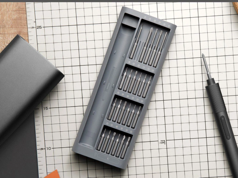 Sada Xiaomi Screwdriver Kit je bezpečne uložená v magnetickom boxe.