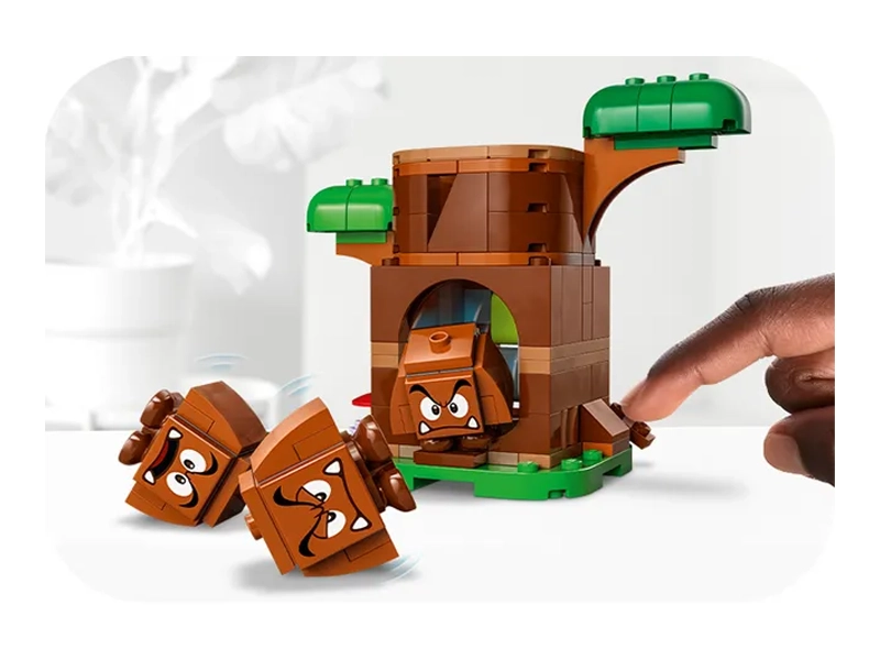 LEGO goombovia.