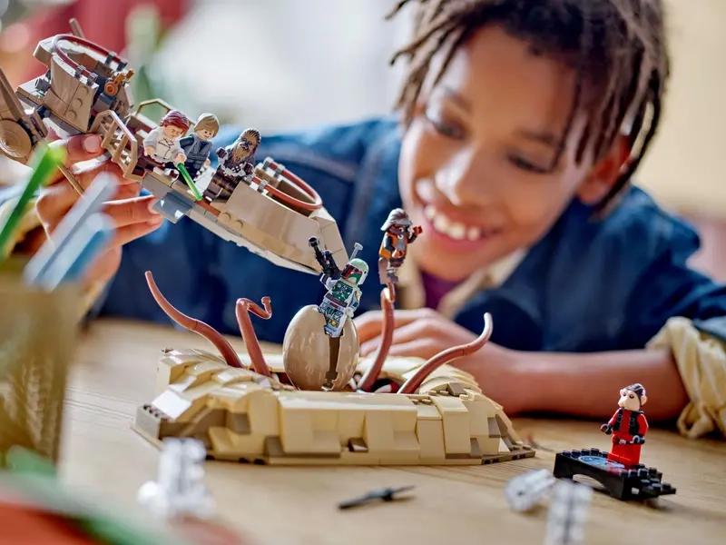 LEGO 75396 Star Wars Púštny skif a Sarlaccova jama.