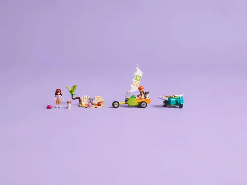 Stavebnica LEGO 42641 Friends Dobrodružstvo so surfujúcimi psami a skútrom.