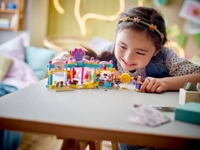 LEGO Friends 42649 Cukráreň.