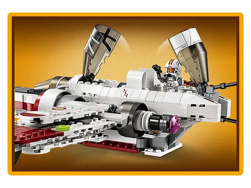 LEGO® 75402 Starfighter.