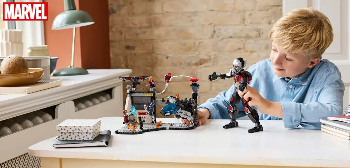 Hero LEGO® Marvel 76314 Akčná bitka – Captain America: Občianska vojna