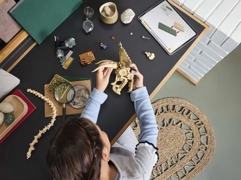 Stavebnica LEGO&reg; Jurassic World 76969 Dinosaurie fos&iacute;lie: Lebka triceratopsa.