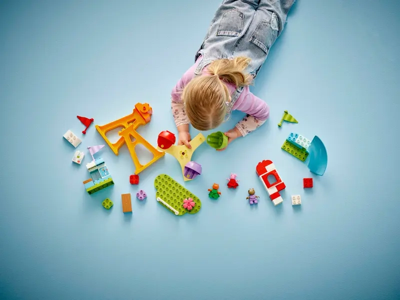 Stavebnica LEGO DUPLO 10453 Prasiatko Peppa Zábavný park.