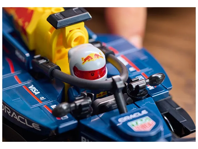 LEGO 77243 Speed Champions.