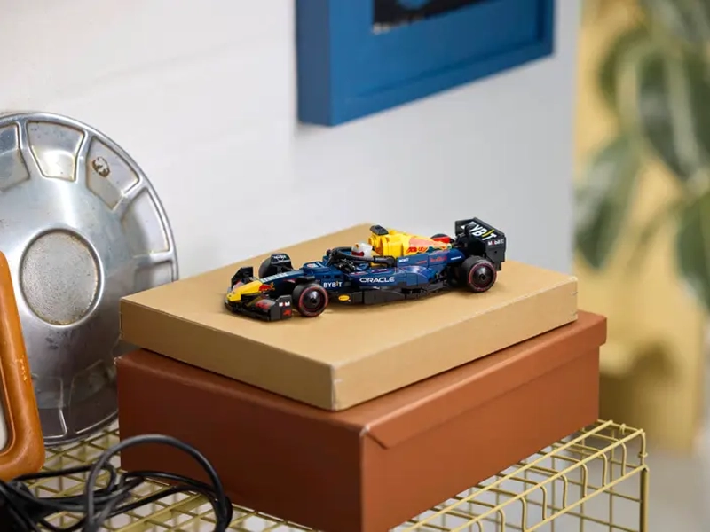 LEGO 77243 Speed Champions Pretekárske auto Oracle Red Bull Racing RB20 F1®.