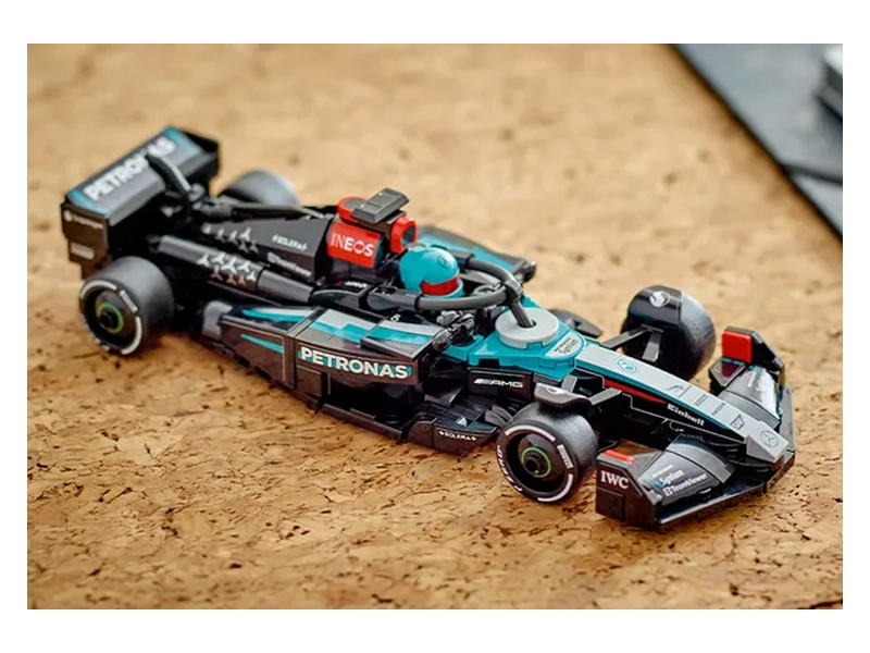 LEGO 77244 Mercedes-AMG W15 F1®.