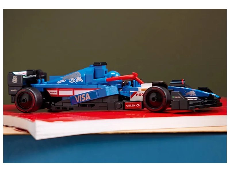 LEGO 77246 Visa Cash App RB VCARB 01 F1®.