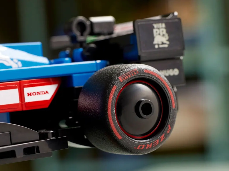 Stavebnica LEGO 77246 Speed Champions Pretekárske auto Visa Cash App RB VCARB 01 F1®.