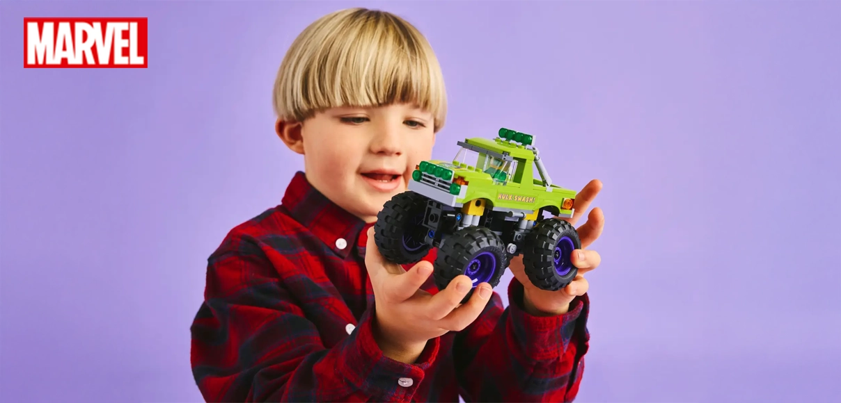 HERO LEGO® 76312 Marvel Hulkov truck vs. Thanos.