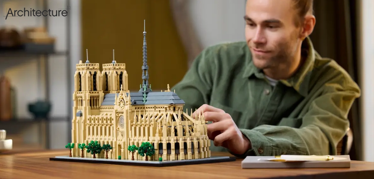 HERO LEGO ARCHITECTURE Notre-Dame v Paríži.