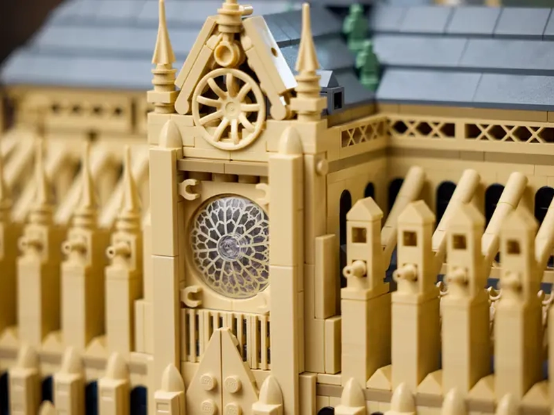 LEGO ARCHITECTURE Notre-Dame.