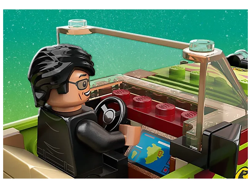 LEGO Jurassic World Ford Explorer.
