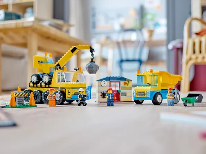 LEGO City Stavebná dodávka a demolačný žeriav.