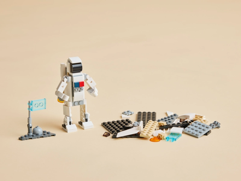 Lego Creator 3v1 Astronaut.