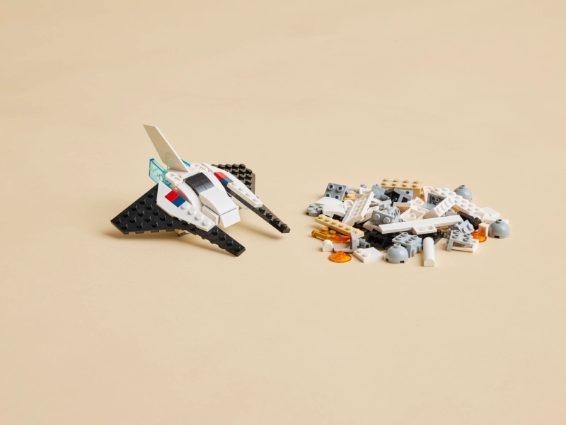 Lego Creator 3v1 Vesmírna loď.
