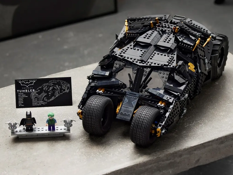 Lego Dc Batmobile Tumbler.