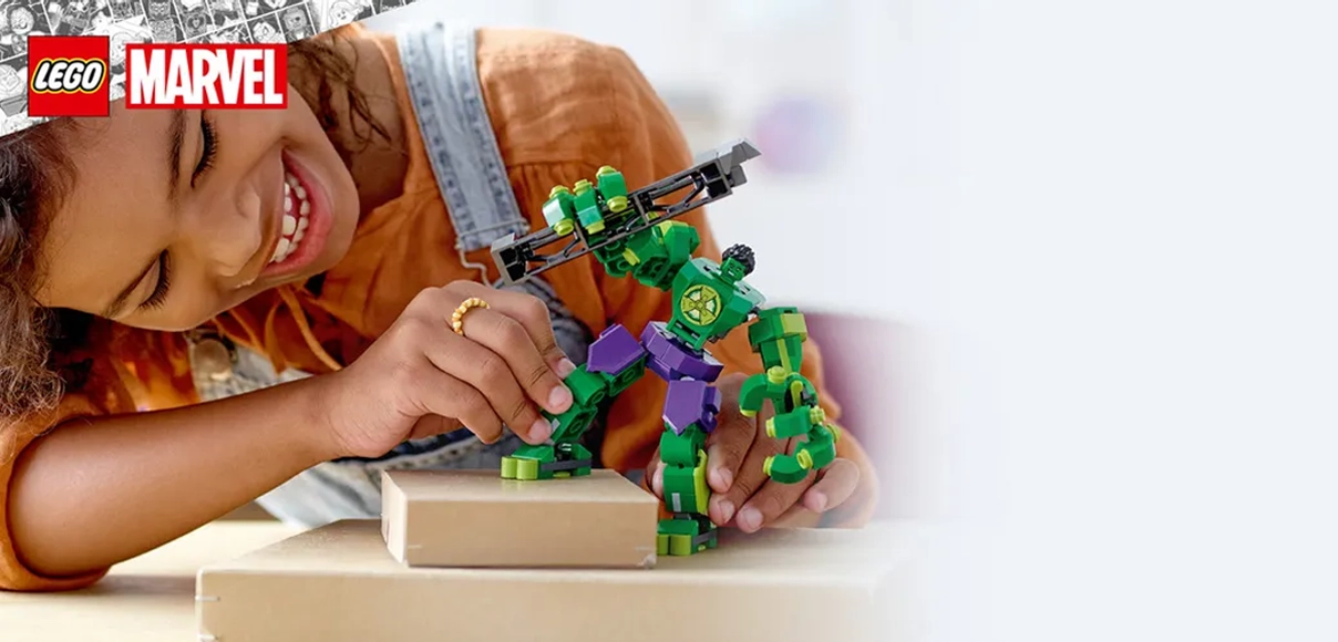 Hero Lego Hulk v robotickom brnení.