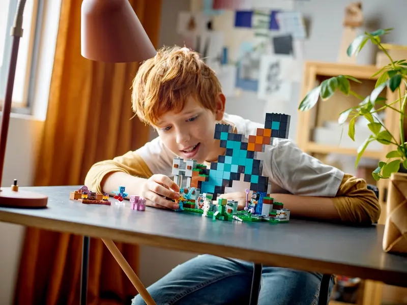 Stavebnica LEGO Minecraft Rytierska základňa.