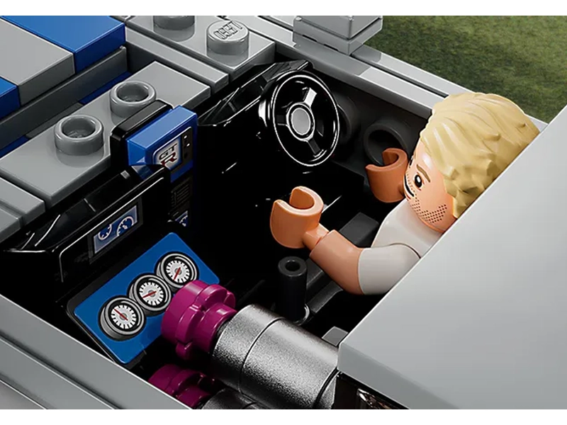 Lego Nissan Skyline Fast and Furious.