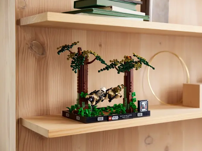 Stavebnica Lego Star Wars Naháňačka spídrov na planéte Endor™ – dioráma.