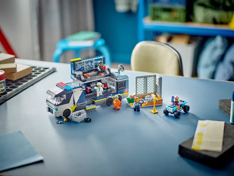 Stavebnica LEGO CITY Mobilné kriminalistické laboratórium policajtov.