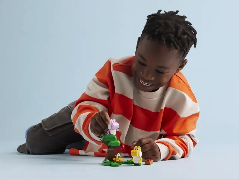 Stavebnica LEGO Super Mario Yoshi a fantastický vajíčkový les.