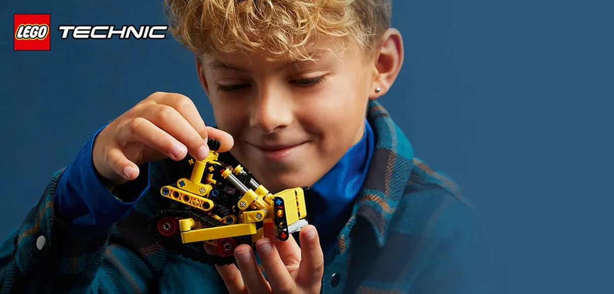 Hero LEGO Technic Výkonný buldozér.