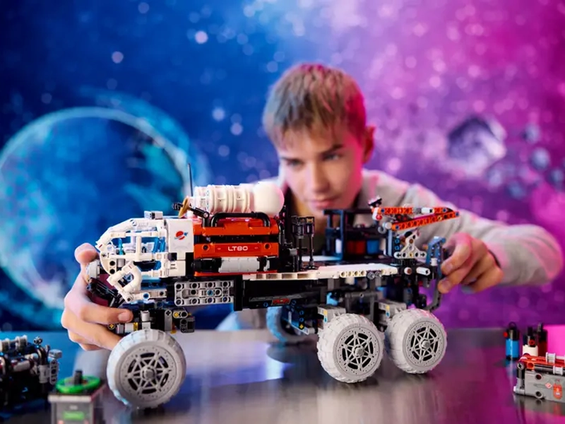 Stavebnica LEGO Technic 42180 Prieskumné vozidlo s posádkou na Marse.